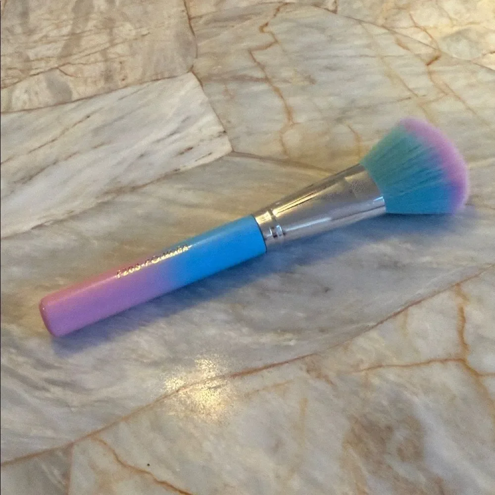The Beauty Crop F203 Powder‎ Brush Pink Blue Ombre Synthetic Bristles